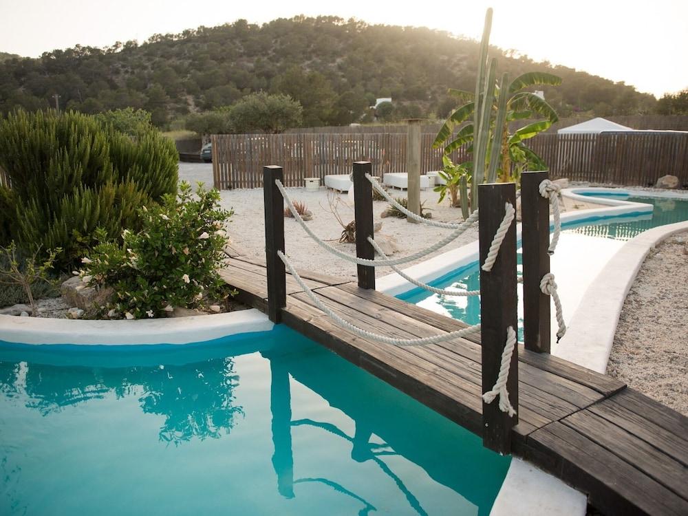 Boutique Hostal La Curandera De Salinas Sant Francesc de s'Estany المظهر الخارجي الصورة