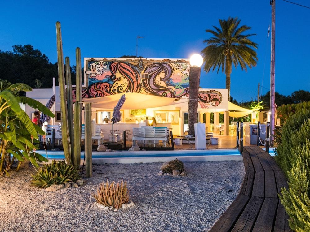 Boutique Hostal La Curandera De Salinas Sant Francesc de s'Estany المظهر الخارجي الصورة