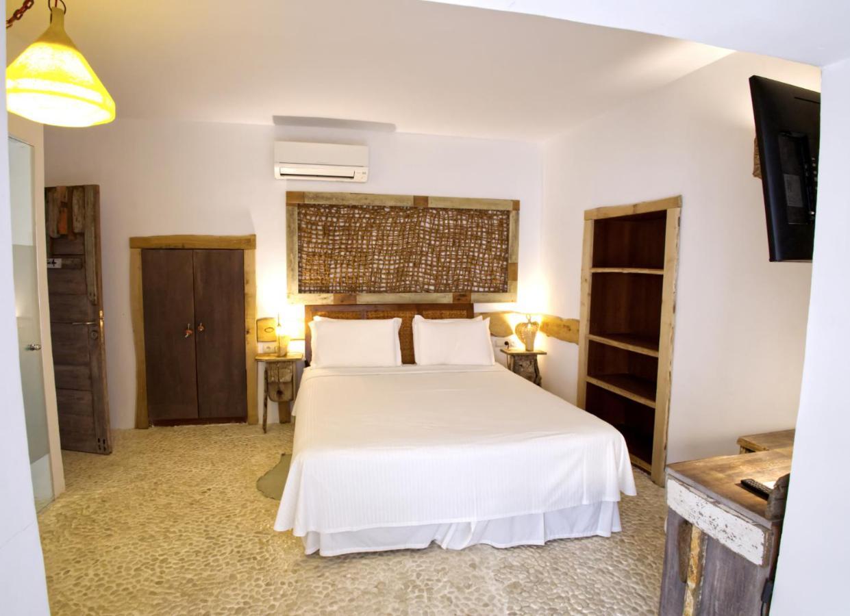 Boutique Hostal La Curandera De Salinas Sant Francesc de s'Estany المظهر الخارجي الصورة