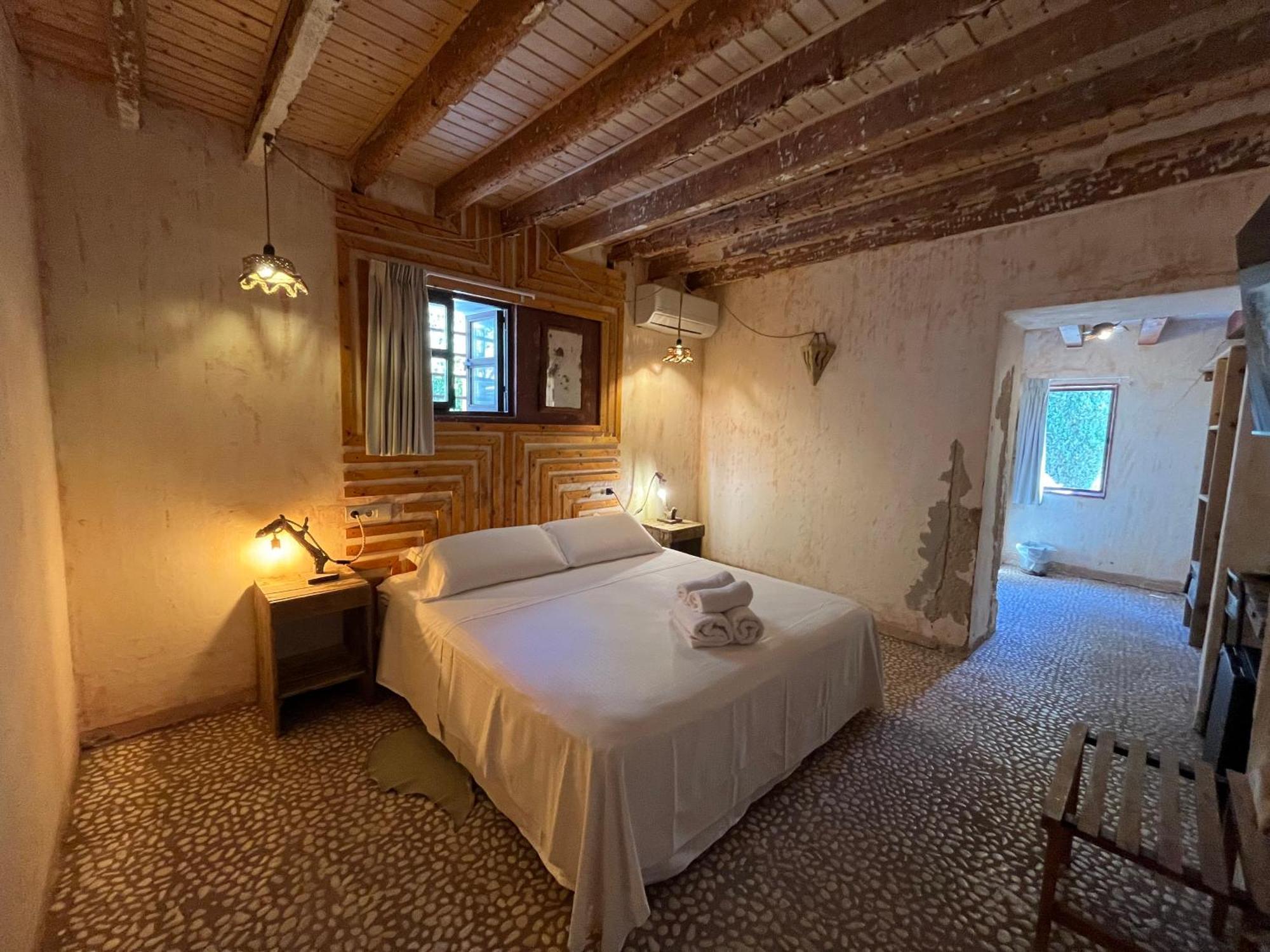 Boutique Hostal La Curandera De Salinas Sant Francesc de s'Estany المظهر الخارجي الصورة